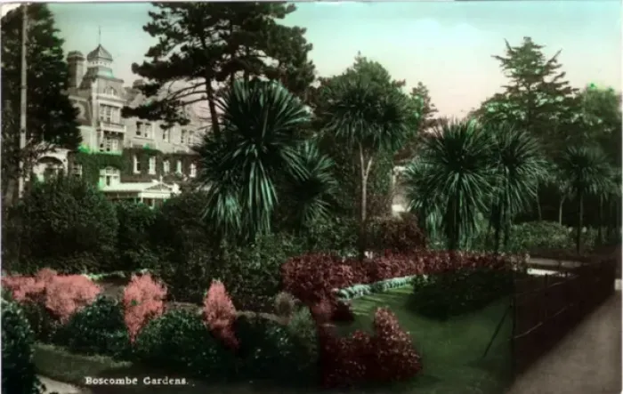 Framed Print : The Gardens, Boscombe, Dorset Framed Print : The Gardens, Boscombe, Dorset