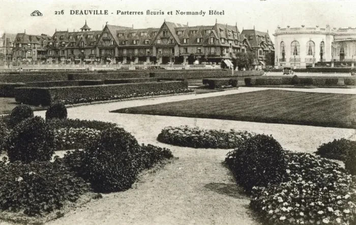 Framed Print : Gardens in front of the Normandy Hotel and the Casino Framed Print : Gardens in front of the Normandy Hotel and the Casino