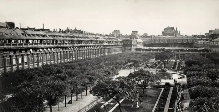 Framed Print : Gardens of the Palais Royale, Paris, France Framed Print : Gardens of the Palais Royale, Paris, France