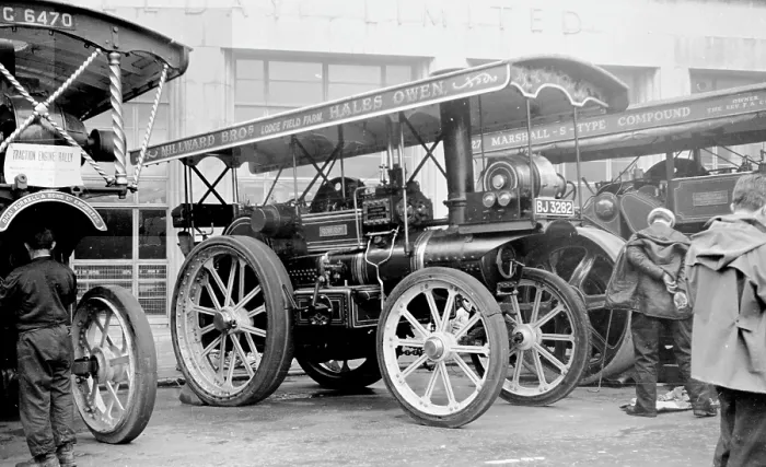 Framed Print : Garrett Tractor number: 32981 Rob Roy Framed Print : Garrett Tractor number: 32981 Rob Roy