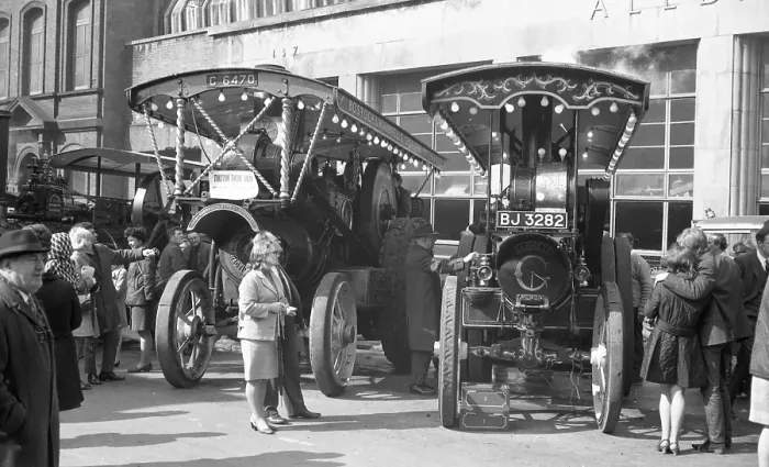Framed Print : Garrett Tractor Rob Roy and Burrell SRL Nero Framed Print : Garrett Tractor Rob Roy and Burrell SRL Nero