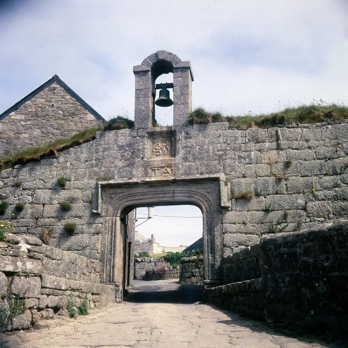 Framed Print : The Garrison Gate, St. Mary's, Scilly Isles Framed Print : The Garrison Gate, St. Mary's, Scilly Isles
