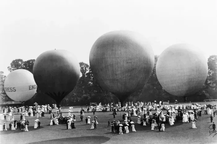 Framed Print : Gas-Balloons Airshow Framed Print : Gas-Balloons Airshow
