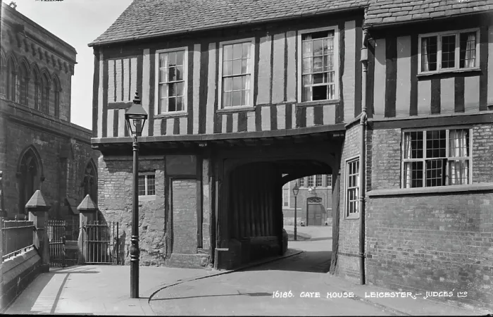 Framed Print : Gate House in Leicester Framed Print : Gate House in Leicester