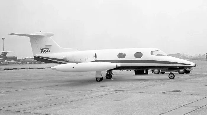 Framed Print : Gates Learjet 23 N5D Framed Print : Gates Learjet 23 N5D