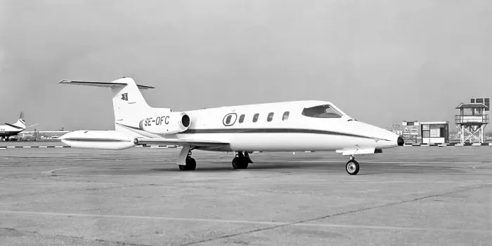 Framed Print : Gates Learjet 25B SE-DFC Framed Print : Gates Learjet 25B SE-DFC