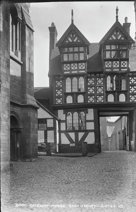Framed Print : Gateway House, Shrewsbury Framed Print : Gateway House, Shrewsbury