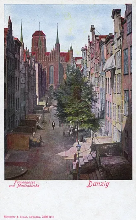 Framed Print : Gdansk - Polish seaport - Mariacka and Marienkirche Framed Print : Gdansk - Polish seaport - Mariacka and Marienkirche