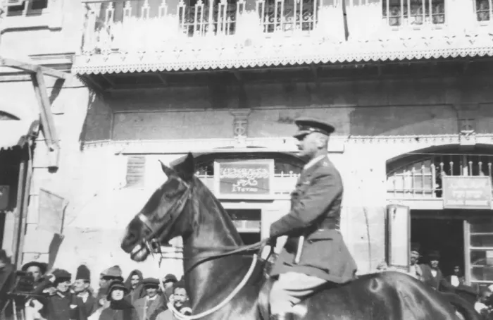 Framed Print : General Allenby entry into Jerusalem 1917 Framed Print : General Allenby entry into Jerusalem 1917