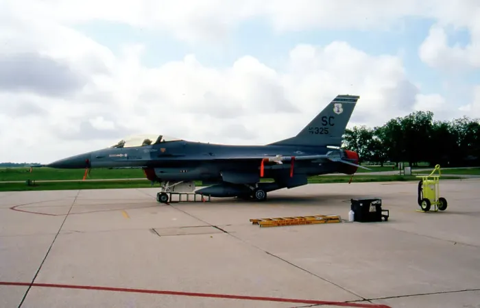 Framed Print : General Dynamics F-16A Block 10 Fighting Falcon 79-0325 Framed Print : General Dynamics F-16A Block 10 Fighting Falcon 79-0325