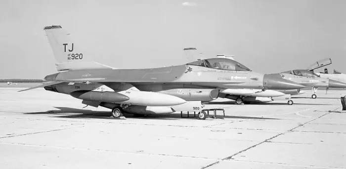 Framed Print : General Dynamics F-16A Fighting Falcon 82-0920 Framed Print : General Dynamics F-16A Fighting Falcon 82-0920