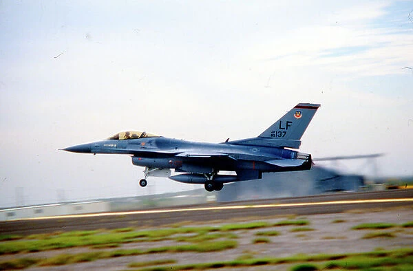 General Dynamics F-16C Fighting Falcon 83-1137