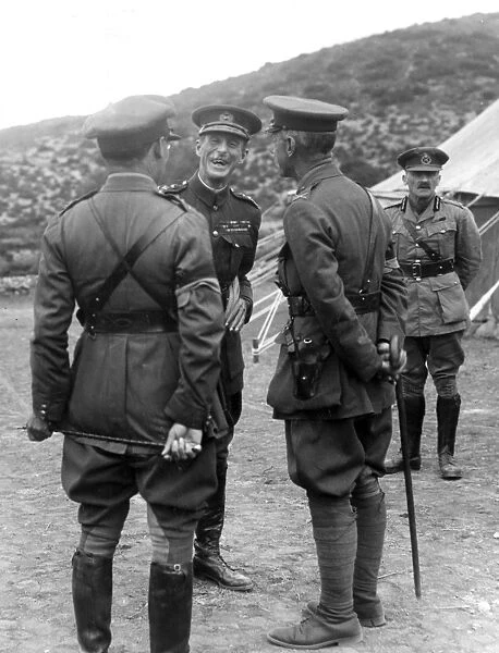 General Sir Ian Hamilton and General Ellison, Kephalos