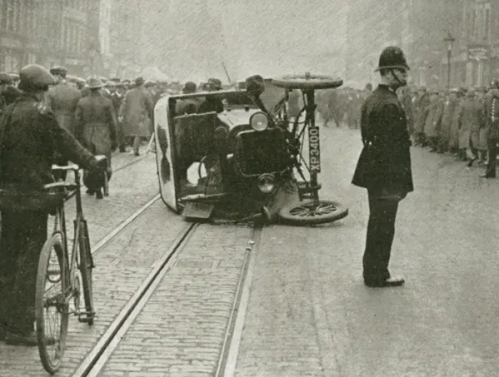 Framed Print : The General Strike - an overturned motor-van Framed Print : The General Strike - an overturned motor-van