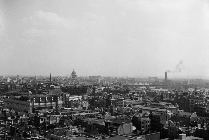 Framed Print : General view of London, with St Pauls Cathedral Framed Print : General view of London, with St Pauls Cathedral