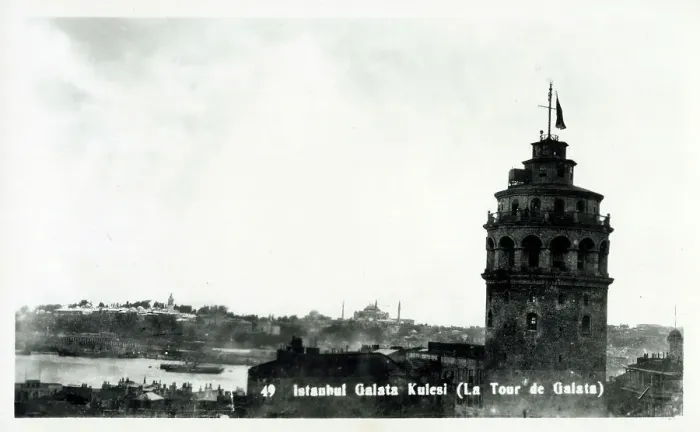 Framed Print : The Genoese-built Galata Tower, Istanbul, Turkey Framed Print : The Genoese-built Galata Tower, Istanbul, Turkey