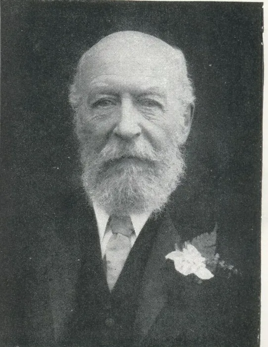 Framed Print : George Cadbury (1839-1922), industrial and reformer, who built the progressive Bournville estate to house and provide amenities for his factory workers. Date: c.1920 Framed Print : George Cadbury (1839-1922), industrial and reformer, who built the progressive Bournville estate to house and provide amenities for his factory workers. Date: c.1920