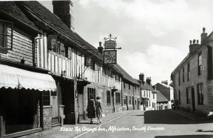Framed Print : The George Inn, Alfriston, South Downs, East Sussex Framed Print : The George Inn, Alfriston, South Downs, East Sussex