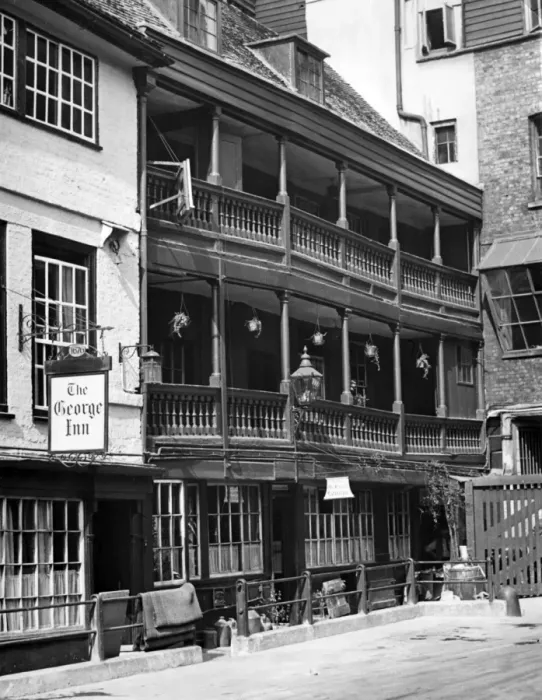 Framed Print : George Inn, Southwark Framed Print : George Inn, Southwark