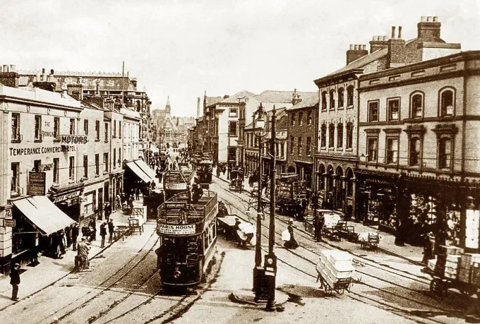 Framed Print : George Street, Luton, early 1900s Framed Print : George Street, Luton, early 1900s