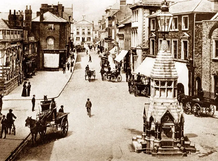 Framed Print : George Street, Luton early 1900's Framed Print : George Street, Luton early 1900's