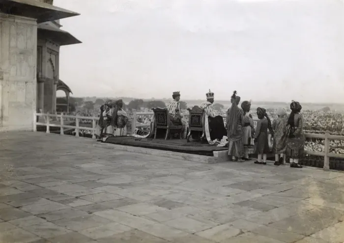 Framed Print : George V and Mary, Coronation Durbar, Delhi, India Framed Print : George V and Mary, Coronation Durbar, Delhi, India