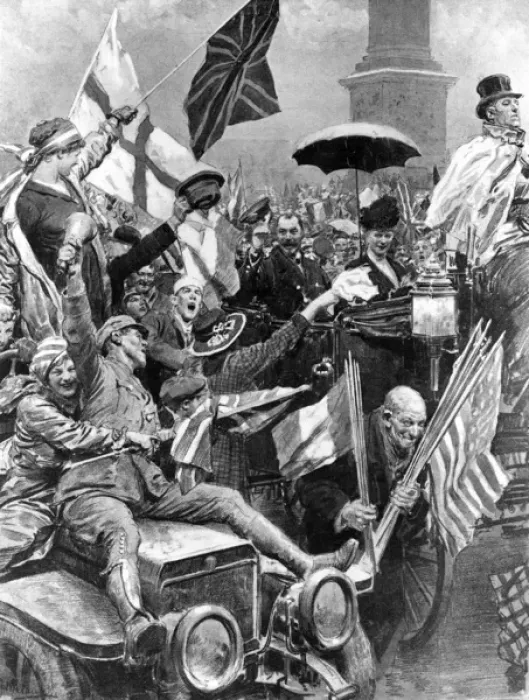 Framed Print : George V & Queen Mary in Trafalgar Square on Armistice Day Framed Print : George V & Queen Mary in Trafalgar Square on Armistice Day