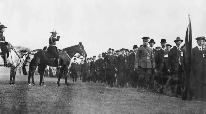 Framed Print : George V reviewing Army Reserve in Hyde Park Framed Print : George V reviewing Army Reserve in Hyde Park