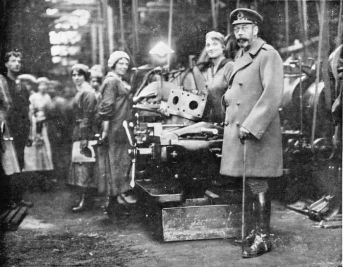 Framed Print : George V visiting a munitions factory Framed Print : George V visiting a munitions factory