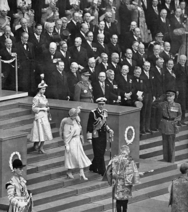 Framed Print : George VI opening Festival of Britain, St Pauls Cathedral Framed Print : George VI opening Festival of Britain, St Pauls Cathedral