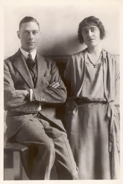 Framed Print : George Vi / Wife / Informal Framed Print : George Vi / Wife / Informal