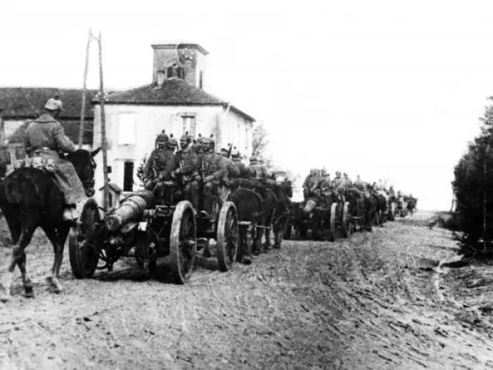 Framed Print : German artillery on the march, Bois de Pietre, France, WW1 Framed Print : German artillery on the march, Bois de Pietre, France, WW1