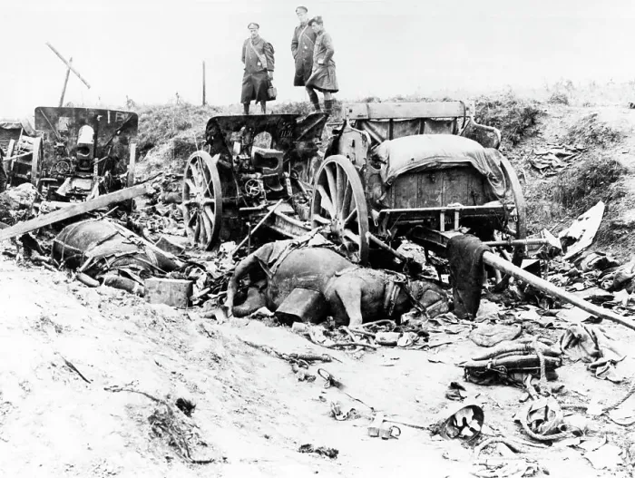 Framed Print : German battery destroyed by British artillery, WW1 Framed Print : German battery destroyed by British artillery, WW1