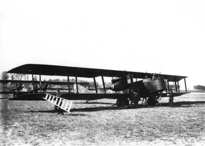 Framed Print : German Friedrichshafen G. III bomber plane, WW1 Framed Print : German Friedrichshafen G. III bomber plane, WW1