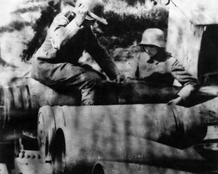 Framed Print : Two German gunners with Paris Gun projectiles, WW1 Framed Print : Two German gunners with Paris Gun projectiles, WW1