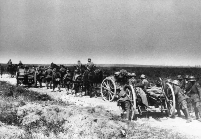 Framed Print : German gunners transporting 77mm field guns, WW1 Framed Print : German gunners transporting 77mm field guns, WW1