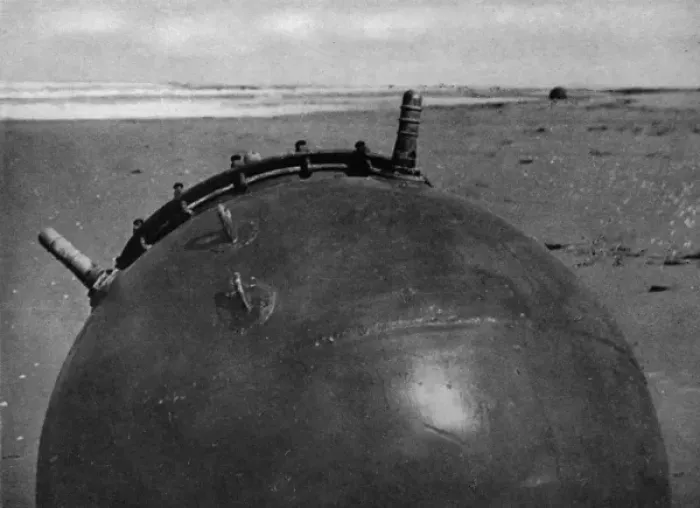 Framed Print : German mine landed on Dutch coast, 1939 Framed Print : German mine landed on Dutch coast, 1939
