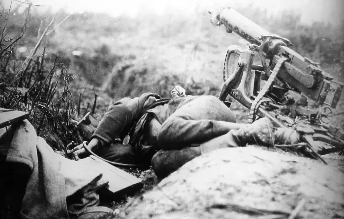 Framed Print : German machine gunner at Beaurevoir France 12th October 1918 Framed Print : German machine gunner at Beaurevoir France 12th October 1918