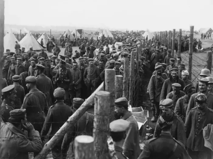 Framed Print : German prisoners at Dernancourt, France, WW1 Framed Print : German prisoners at Dernancourt, France, WW1