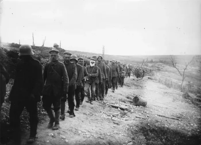 Framed Print : German prisoners at Verdun, France, WW1 Framed Print : German prisoners at Verdun, France, WW1