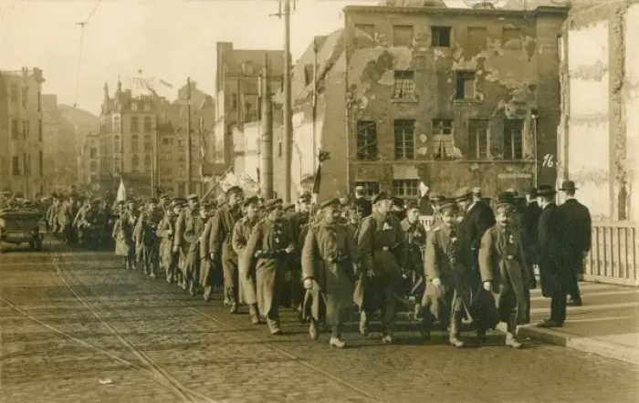 Framed Print : German Prisoners of War - end of WWI Framed Print : German Prisoners of War - end of WWI
