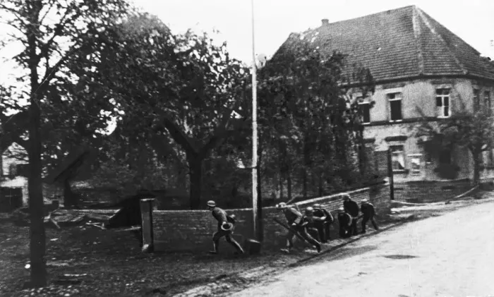 Framed Print : German troops WWII Framed Print : German troops WWII