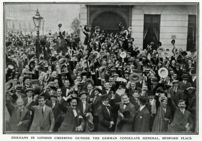 Framed Print : Germans outside German Consulate General, WW1 Framed Print : Germans outside German Consulate General, WW1