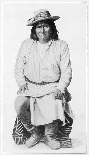 Geronimo (1829 - 1909), Chiricahua Apache leader who led a sensational