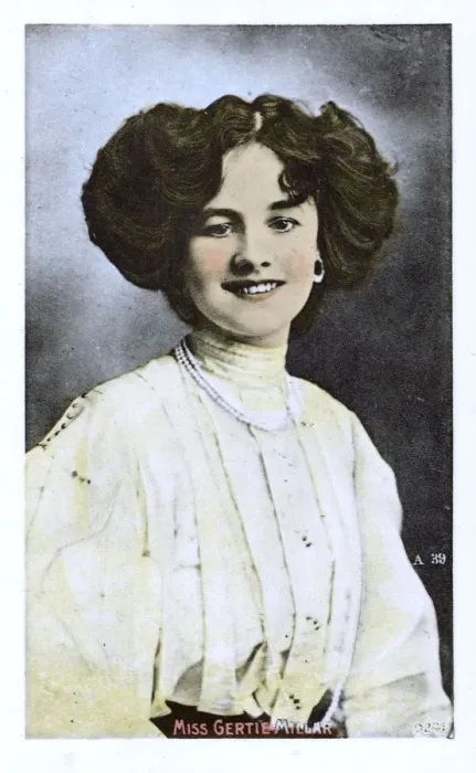 Framed Print : Gertie Millar - English stage actress and singer Framed Print : Gertie Millar - English stage actress and singer