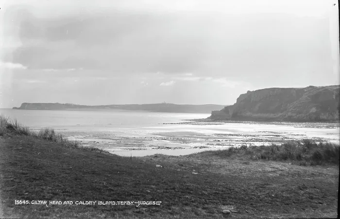 Framed Print : Giltar Head and Caldey Island Framed Print : Giltar Head and Caldey Island