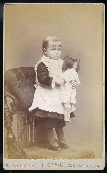 GIRL WITH HER DOLL  /  PHOTO