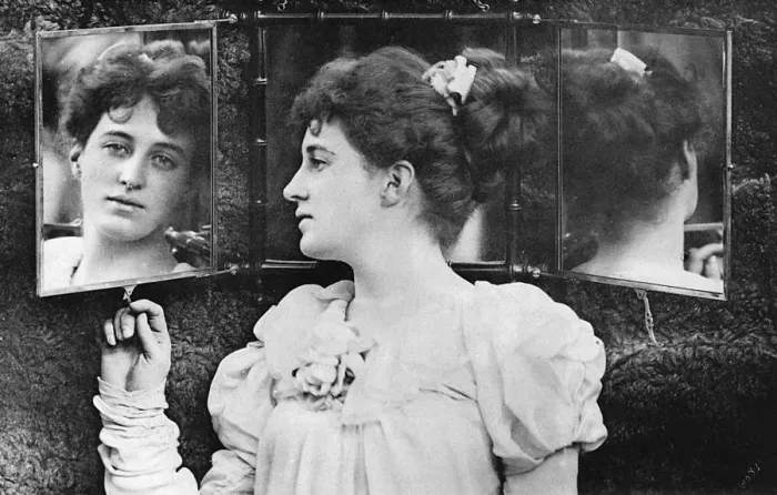 Framed Print : Girl / Mirror (Photo) 1893 Framed Print : Girl / Mirror (Photo) 1893