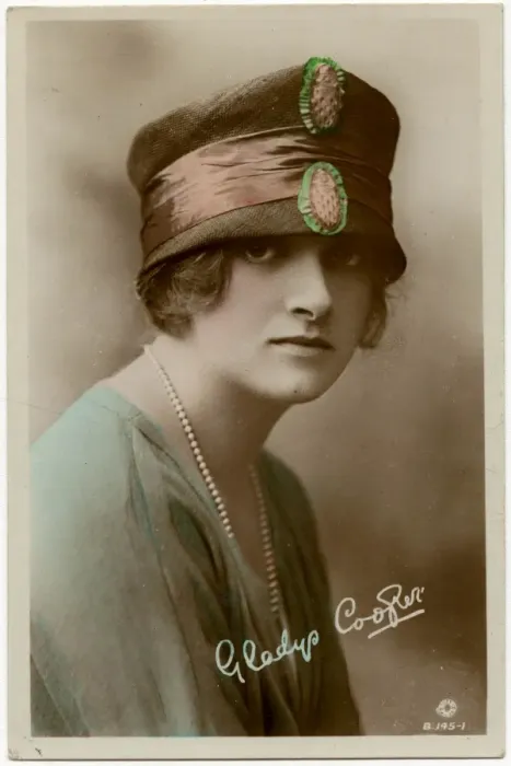 Framed Print : Gladys Cooper Framed Print : Gladys Cooper