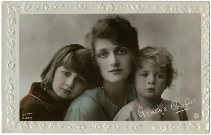 Framed Print : Gladys Cooper and her Children Framed Print : Gladys Cooper and her Children